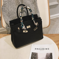 L-package 30-24-15cm Women's Padlock Handbags With Gold Hardware On Clearance whit Silk ribbon