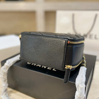 M-Handbag 19-15cm Small Vanity Case Fashion Ladies Shoulder Bag Shoulder Bag Bucket Bag Lambskin Shiny Crumpled Calfskin Gold-Tone Metal Cosmetic bag Small Square Box Bag Iady Chain Shoulder Messenger Bag