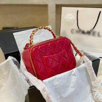 M-Handbag 19-15cm Small Vanity Case Fashion Ladies Shoulder Bag Shoulder Bag Bucket Bag Lambskin Shiny Crumpled Calfskin Gold-Tone Metal Cosmetic bag Small Square Box Bag Iady Chain Shoulder Messenger Bag