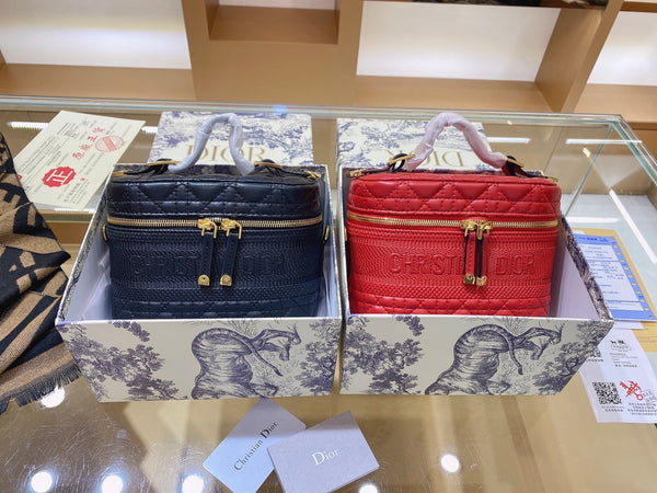 M-Handbag SMALL DIORRTRAVEL VANITY CASE 25-15-14cm Female Brand Profession Makeup Case Fashion Beautician Cosmetics Organizer Storage Box Nail Tool Suitcase For Women Make Up Bag