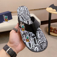 S-shoe Dior Summer Beach Flip Flops Men Shoes New Arrival Non-slip Beach Slipper For Men Large Size Breathable Flats Slipper Men Shoes Women Slippers High Quality Beach Sandals Non-slip Casual Flip Flop Slippers Black Slippers
