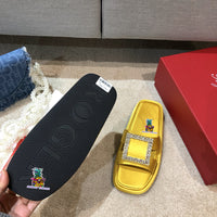 S-shoe R.o.g.e.r V.i.v.i.e.r New Summer Woman Slippers Shoes Round Head Flat-bottom Ling Rhinestone Slippers Beach Crystal Flip Flops Slides Slippers Women Summer Beach Slides Shoes Rhinestones Shoes Sandals Ladies Slides