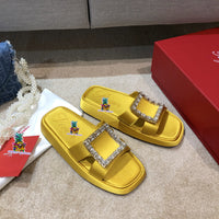S-shoe R.o.g.e.r V.i.v.i.e.r New Summer Woman Slippers Shoes Round Head Flat-bottom Ling Rhinestone Slippers Beach Crystal Flip Flops Slides Slippers Women Summer Beach Slides Shoes Rhinestones Shoes Sandals Ladies Slides