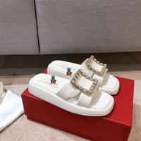 S-shoe R.o.g.e.r V.i.v.i.e.r New Summer Woman Slippers Shoes Round Head Flat-bottom Ling Rhinestone Slippers Beach Crystal Flip Flops Slides Slippers Women Summer Beach Slides Shoes Rhinestones Shoes Sandals Ladies Slides