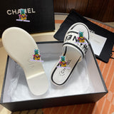 S-shoe Summer New Women's Slippers Personality Fashion Comfortable Casual Leather Flat Sandals Home Slipper Women Summer Fashion Outer Wear Flat Sandals Korean Style Versatile Soft Girl Sandals women Beach