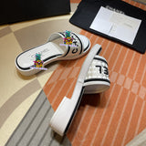 S-shoe Summer New Women's Slippers Personality Fashion Comfortable Casual Leather Flat Sandals Home Slipper Women Summer Fashion Outer Wear Flat Sandals Korean Style Versatile Soft Girl Sandals women Beach