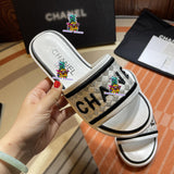 S-shoe Summer New Women's Slippers Personality Fashion Comfortable Casual Leather Flat Sandals Home Slipper Women Summer Fashion Outer Wear Flat Sandals Korean Style Versatile Soft Girl Sandals women Beach