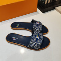 S-shoe Louis Vuitton Flat Slippers Women Non-slip Beach Shoes Casual Shoes Ladies Sandals Platform Women Shoes Summer Round Toe Outdoor Beach Dress Slippers Thick Sole