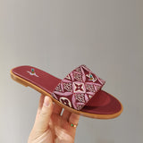S-shoe Louis Vuitton Flat Slippers Women Non-slip Beach Shoes Casual Shoes Ladies Sandals Platform Women Shoes Summer Round Toe Outdoor Beach Dress Slippers Thick Sole