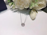 J-jewelry SWAROVSKI Jewelry Womens Queen Crown Pendant Necklace Gold/Platinum Plated