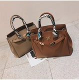 L-package 30-24-15cm Women's Padlock Handbags With Gold Hardware On Clearance whit Silk ribbon