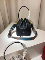 H-bag Prada Leather bucket bag NO.1BE018 SIZE:21×25×15cm