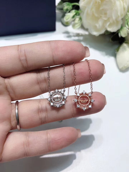 J-jewelry SWAROVSKI Jewelry Womens Queen Crown Pendant Necklace Gold/Platinum Plated