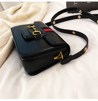 L-package 22-17-8cm Women's Leather Wristlet Mini Crossbody Bag Small Shoulder Bag Clutch Purse with Card Slots