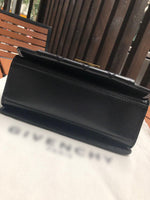 H-bag Givenchy MEDIUM GV3 BAG IN QUILTED LEATHER 21×14×7cm NO.G3A