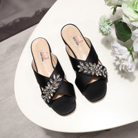 S-shoe MIU MIU New Women Casual Summer Flat Slippers Flip Flops Female Crystal Outside Shoes Girls Comfortable Woman Footwear