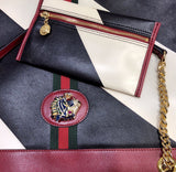 H-bag GUCCI HANDBAG Rajah large tote with NY Yankees patch size: 17"W x 14"L x 2.5"H Style:537219
