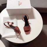 S-shoe N.E.O.U.S Summer Single Cusp Shoe Strappy Heels Solid Buckle Classics Color Block Shoes Slip-on strappy leather sandals with a geometric heel