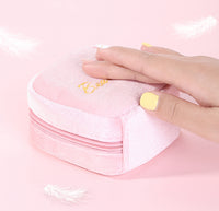 L-package Fashion Lipstick Case with Mirror Lip Balm Holder Portable Lipstick Bag for Outside Travel Cosmetic Pouch Beauty Lipstick Tubes Organizer Gift for Girl Ladies Women