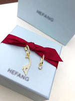 J-jewelry HEFANG Gold Plated Brass Giraffe Cubic Zirconia Screwback Earrings with Sterling Silver Post